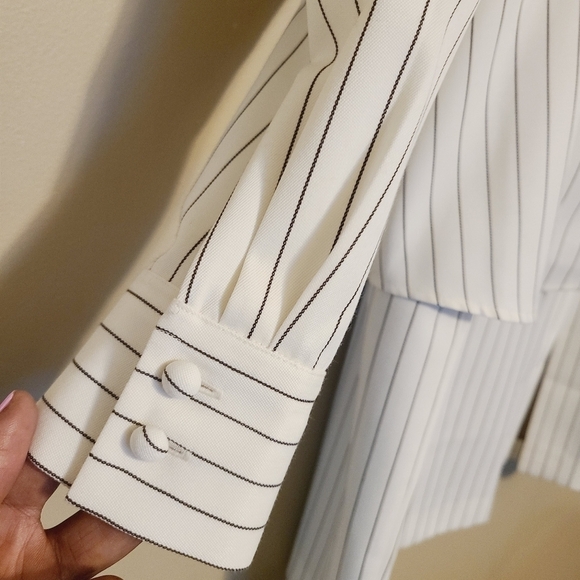 Sara Battaglia | Women's Classic White & Black Striped Skirt Suit (Size Large) - Picture 7 of 16